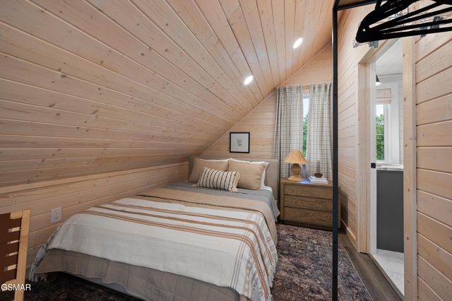 303 Beech Ridge Lane, Gatlinburg, TN 37738