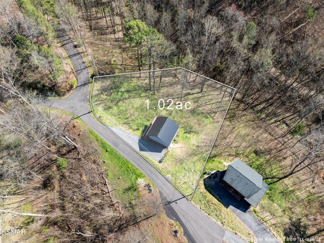 303 Beech Ridge Lane, Gatlinburg, TN 37738