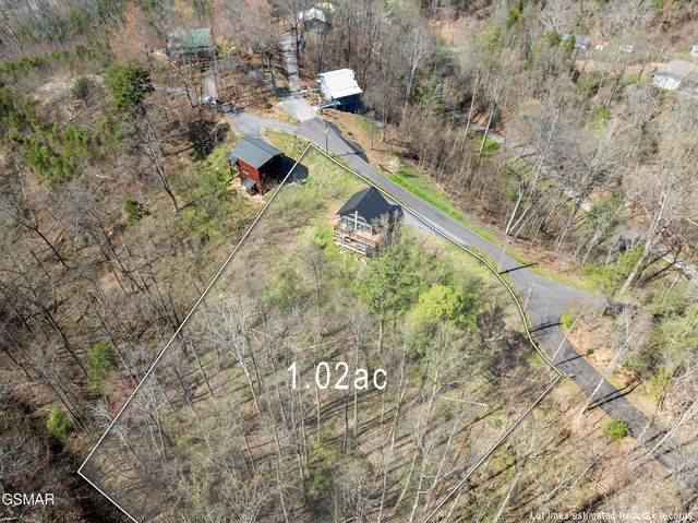 303 Beech Ridge Lane, Gatlinburg, TN 37738