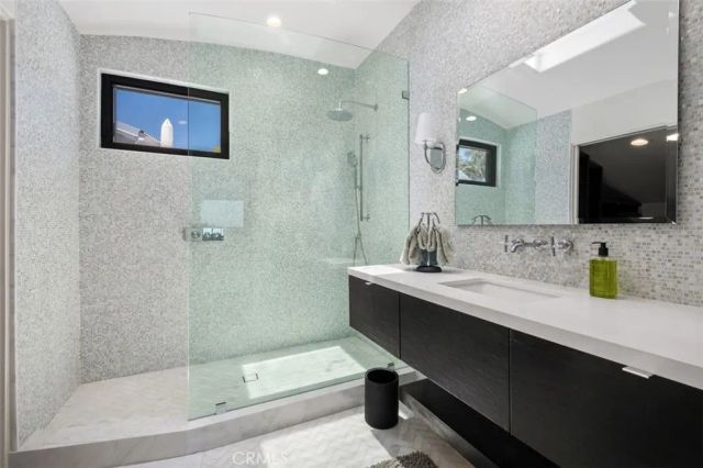 31868 Circle Dr., Laguna Beach, CA 92651