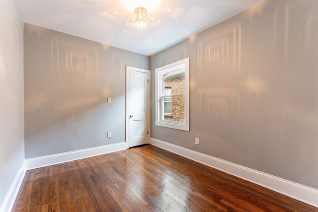 2105 S 7th Avenue, Maywood, IL 60153