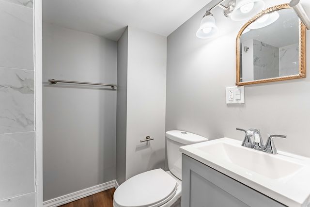 2105 S 7th Avenue, Maywood, IL 60153