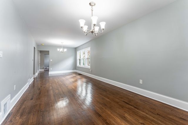 2105 S 7th Avenue, Maywood, IL 60153