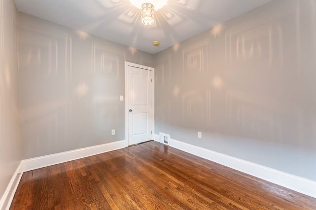 2105 S 7th Avenue, Maywood, IL 60153