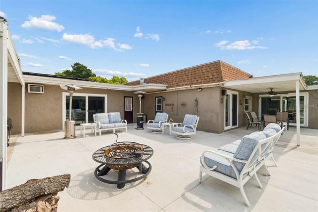 4306 NEWBURY DRIVE, New Port Richey, FL 34652
