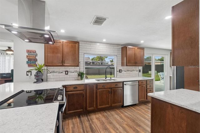 4306 NEWBURY DRIVE, New Port Richey, FL 34652