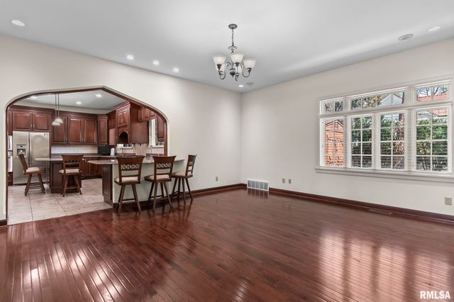 1050 WILLIAMS Boulevard, Springfield, IL 62704