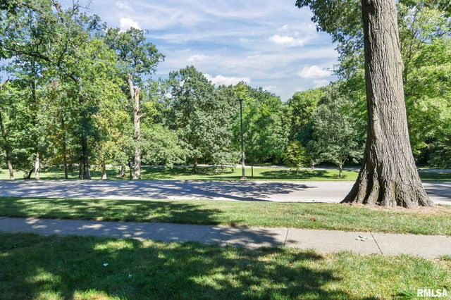 1050 WILLIAMS Boulevard, Springfield, IL 62704
