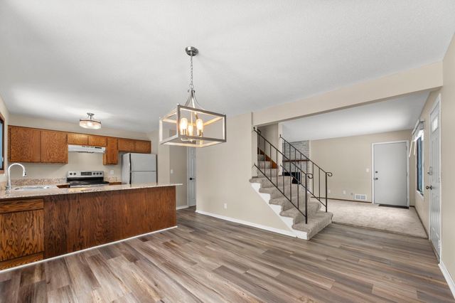 11596 Scotch Pine Court, Eden Prairie, MN 55344