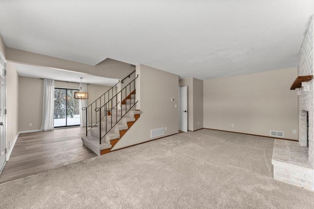 11596 Scotch Pine Court, Eden Prairie, MN 55344