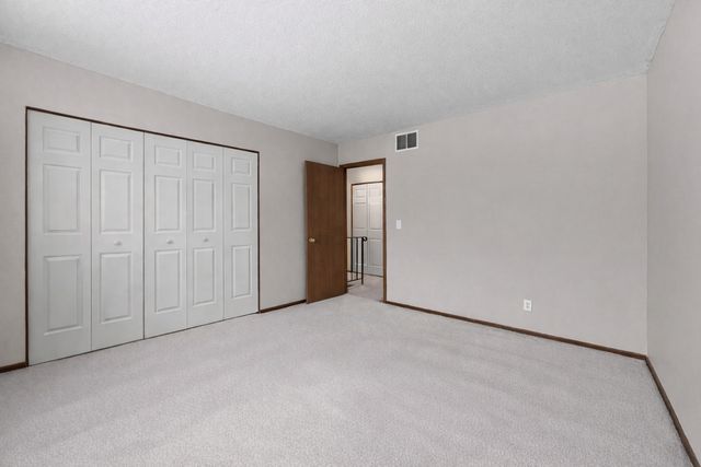 11596 Scotch Pine Court, Eden Prairie, MN 55344