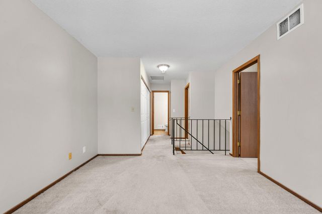 11596 Scotch Pine Court, Eden Prairie, MN 55344