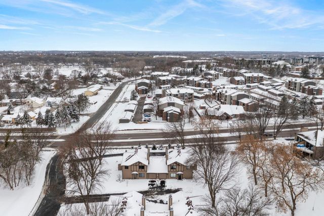 11596 Scotch Pine Court, Eden Prairie, MN 55344