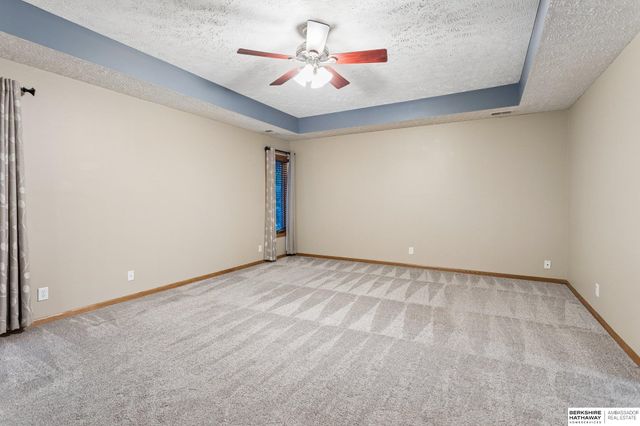 6118 S 175th Terrace, Omaha, NE 68135