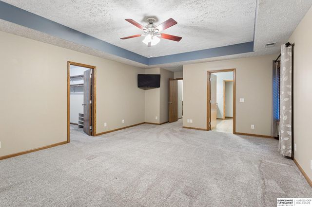 6118 S 175th Terrace, Omaha, NE 68135