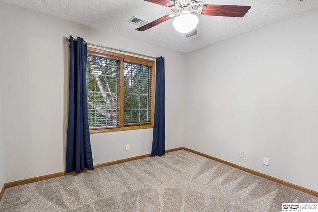 6118 S 175th Terrace, Omaha, NE 68135