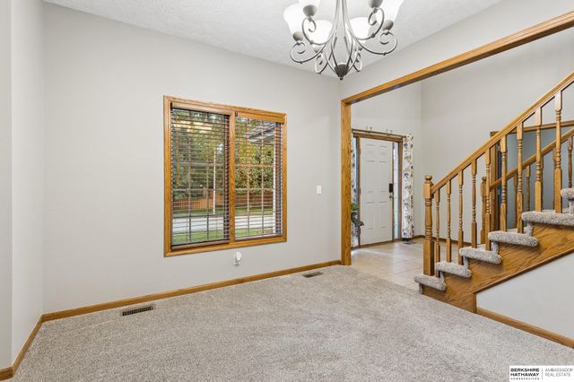 6118 S 175th Terrace, Omaha, NE 68135