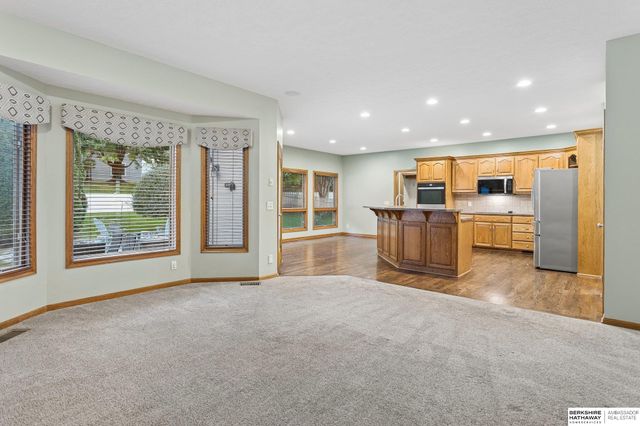 6118 S 175th Terrace, Omaha, NE 68135