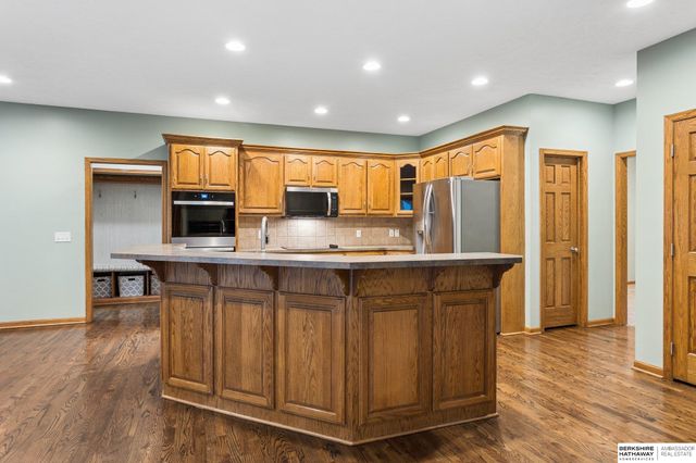 6118 S 175th Terrace, Omaha, NE 68135
