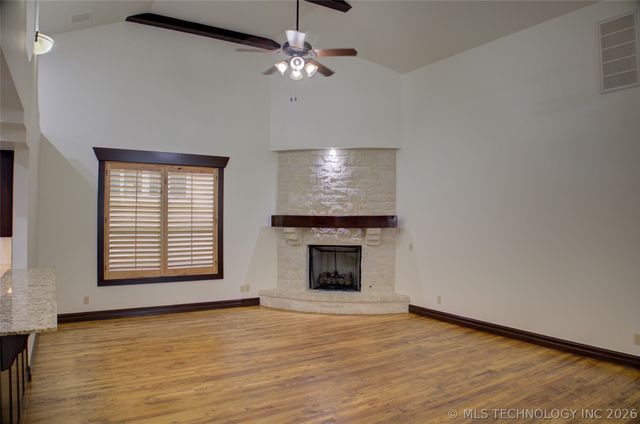 3735 W Austin Street, Broken Arrow, OK 74011