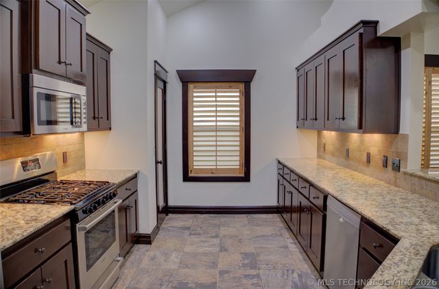 3735 W Austin Street, Broken Arrow, OK 74011