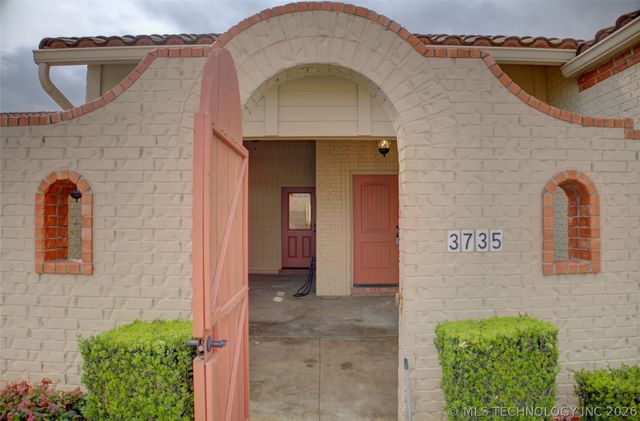 3735 W Austin Street, Broken Arrow, OK 74011