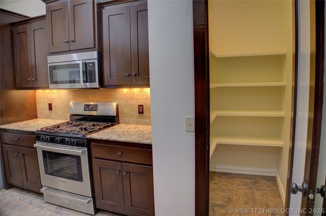 3735 W Austin Street, Broken Arrow, OK 74011