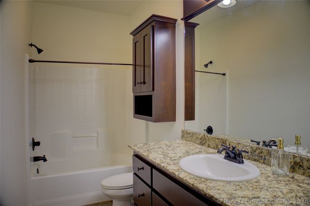 3735 W Austin Street, Broken Arrow, OK 74011