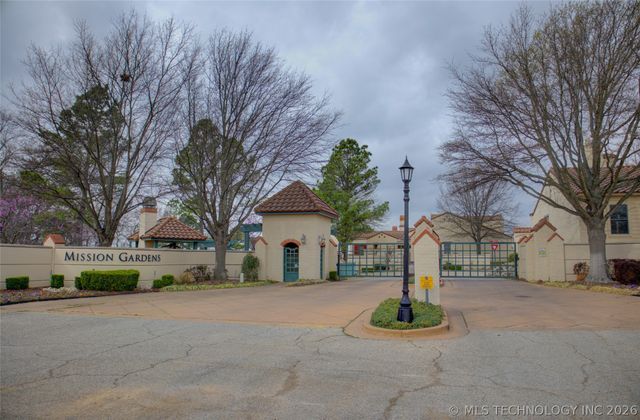 3735 W Austin Street, Broken Arrow, OK 74011