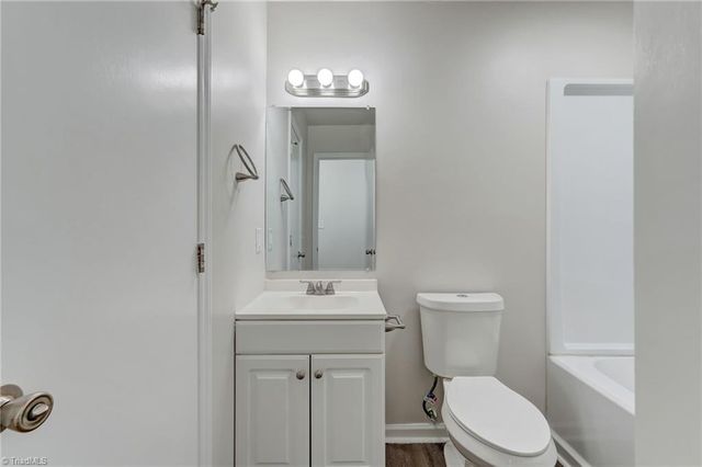 4324 Walnut Hollow Drive, Winston-salem, NC 27127