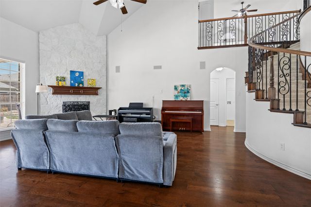 2932 Montalbo, Grand Prairie, TX 75054