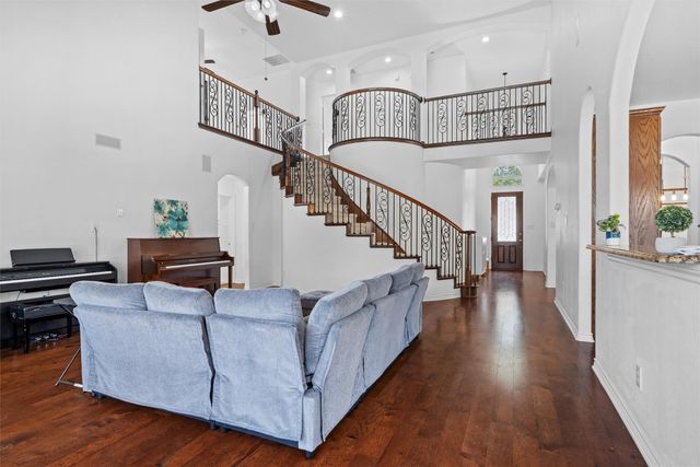 2932 Montalbo, Grand Prairie, TX 75054
