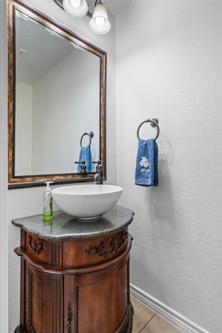 2932 Montalbo, Grand Prairie, TX 75054