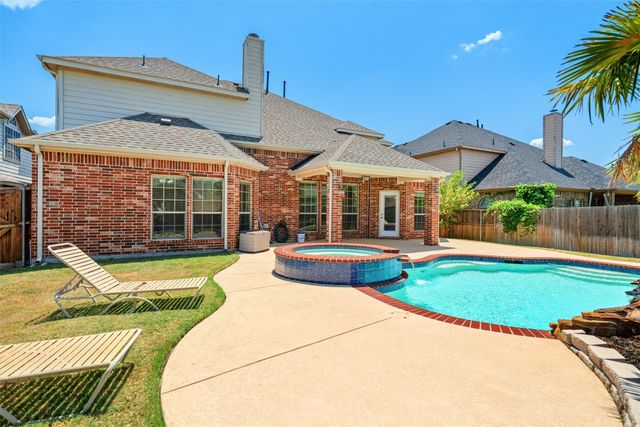 2932 Montalbo, Grand Prairie, TX 75054