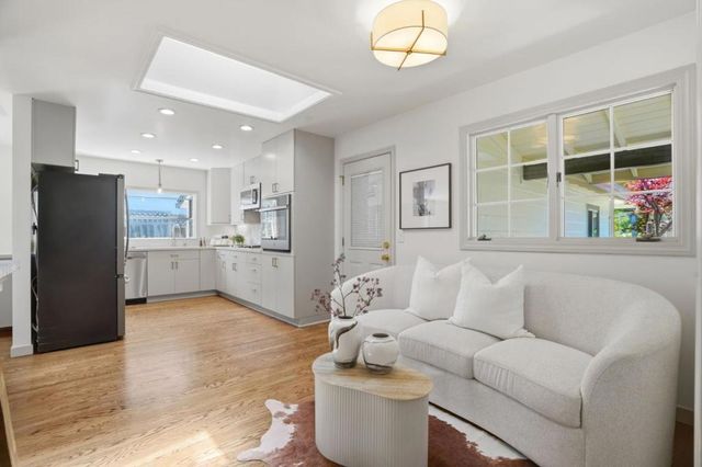 1414 Newfoundland Drive, Sunnyvale, CA 94087