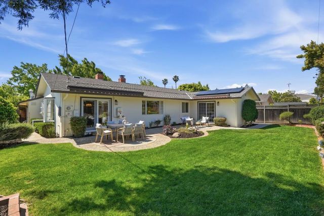 1414 Newfoundland Drive, Sunnyvale, CA 94087