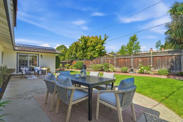 1414 Newfoundland Drive, Sunnyvale, CA 94087