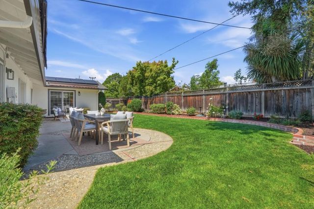 1414 Newfoundland Drive, Sunnyvale, CA 94087