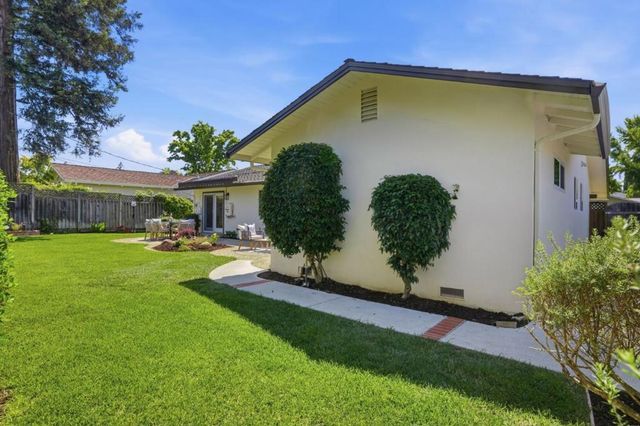1414 Newfoundland Drive, Sunnyvale, CA 94087