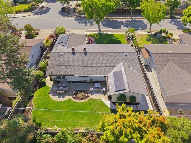 1414 Newfoundland Drive, Sunnyvale, CA 94087