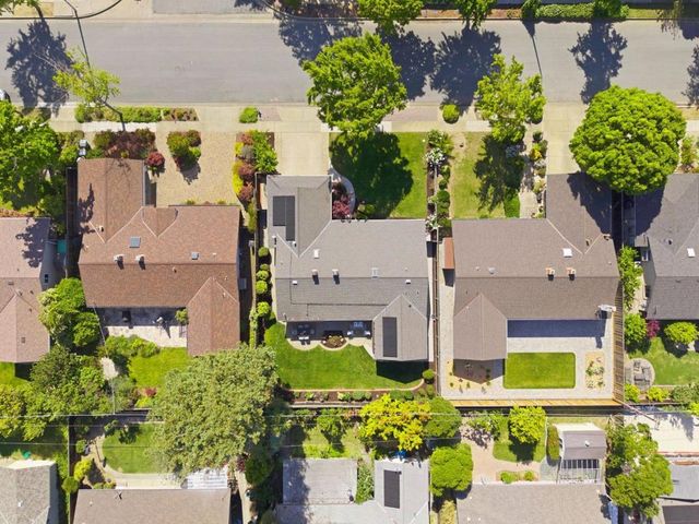 1414 Newfoundland Drive, Sunnyvale, CA 94087