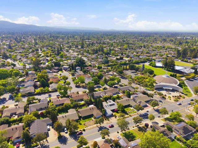 1414 Newfoundland Drive, Sunnyvale, CA 94087