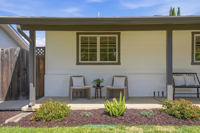 1414 Newfoundland Drive, Sunnyvale, CA 94087