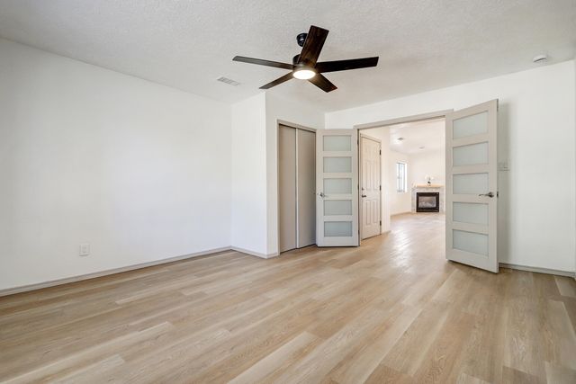 632 Foyt Drive SW, Albuquerque, NM 87121