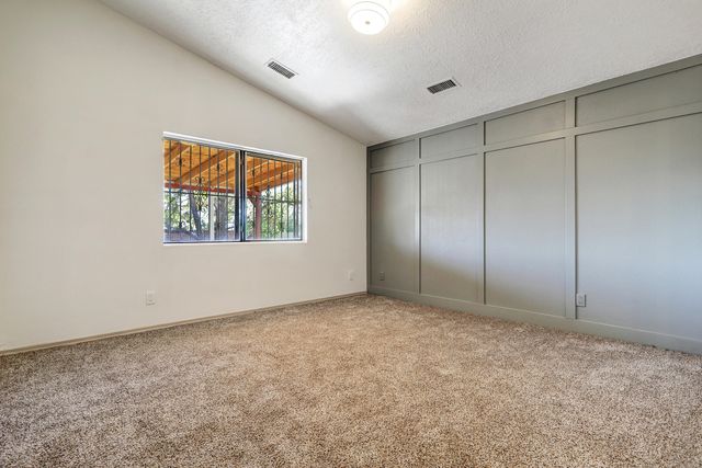 632 Foyt Drive SW, Albuquerque, NM 87121