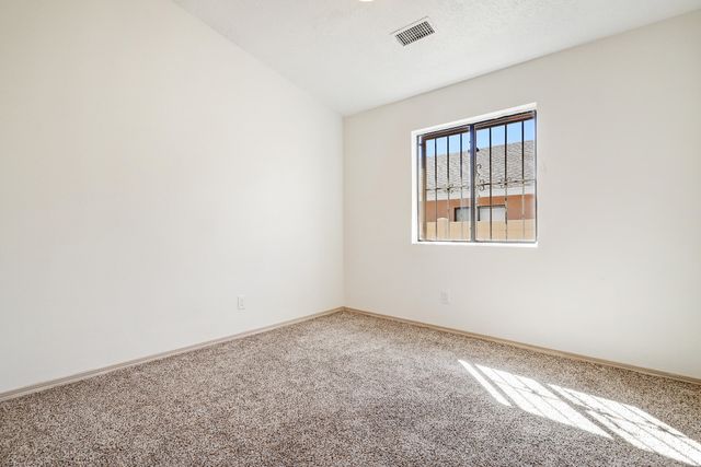 632 Foyt Drive SW, Albuquerque, NM 87121