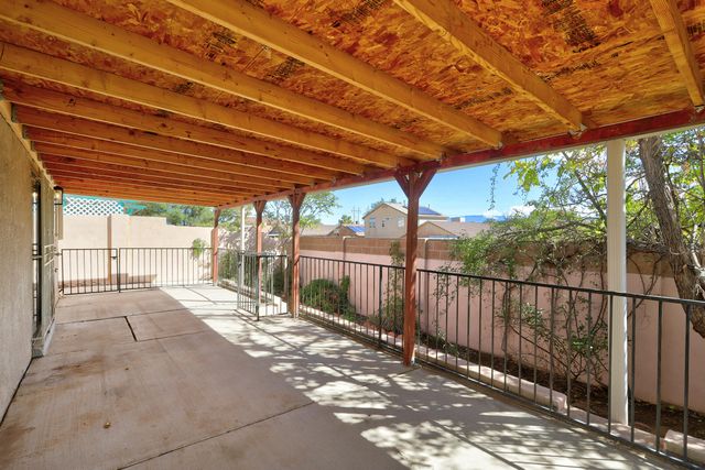 632 Foyt Drive SW, Albuquerque, NM 87121