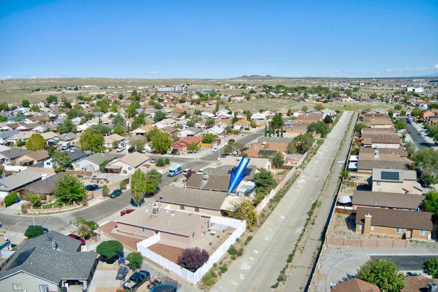632 Foyt Drive SW, Albuquerque, NM 87121
