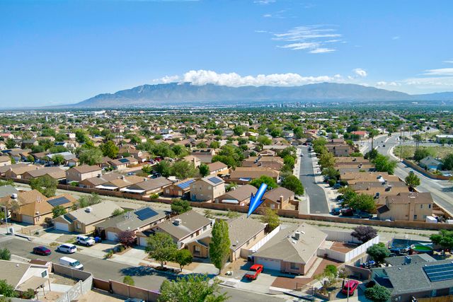 632 Foyt Drive SW, Albuquerque, NM 87121