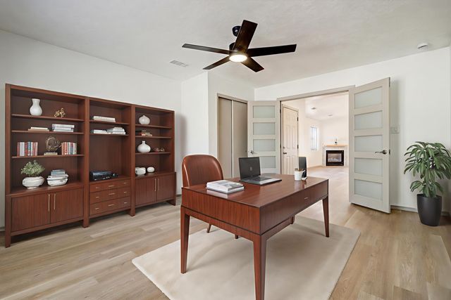 632 Foyt Drive SW, Albuquerque, NM 87121